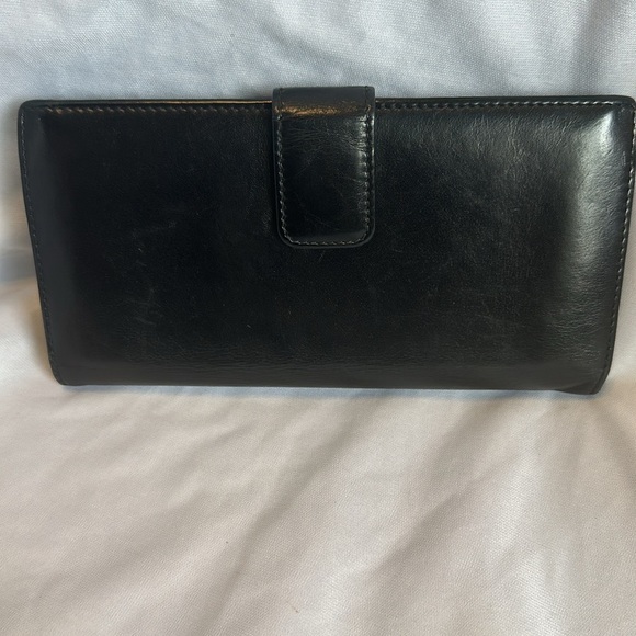 Gucci authentic black large wallet. checkbook. Pre-loved in excellent condition - Picture 2 of 9